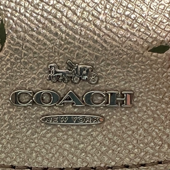 New COACH Key Pouch In Floral Print F39161 ID Card Case MSRP $125 - Picture 7 of 15
